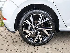 Volkswagen Polo R-Line 1.0 TSI DSG 6 navigation