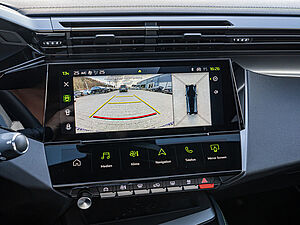 Peugeot 308 SW GT HYBRID 145 e-DSC6 9 navigation