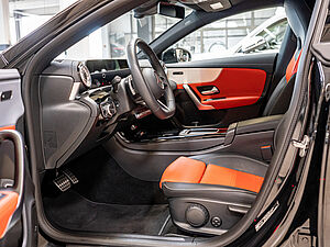 Mercedes-Benz CLA 250 4M Coupé AMG Sport Premium 27 navigation