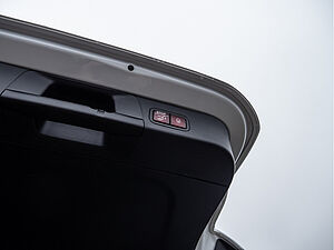 Mercedes-Benz B 250 e AMG Sport Premium Plus 29 navigation
