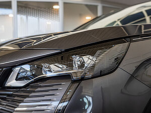 Peugeot 3008 GT 300 Hybrid4 Allrad 27 navigation