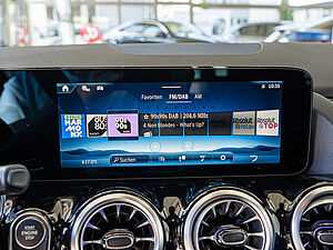 Mercedes-Benz GLA 180 AMG Advanced Plus 9 navigation