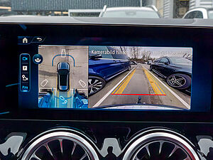 Mercedes-Benz GLA 180 Edition AMG Line 9 navigation