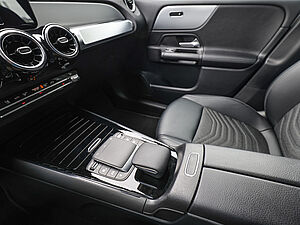 Mercedes-Benz GLB 200 d 17 navigation