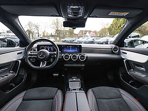 Mercedes-Benz CLA 200 SB d AMG Sport Premium 8 navigation