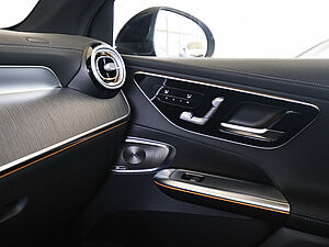 Mercedes-Benz GLC 300 e 4M AMG Sport Premium Plus 16 navigation