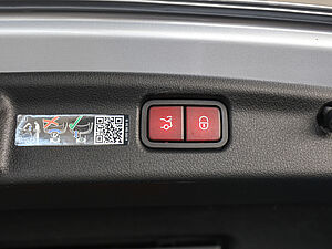 Mercedes-Benz C 400 e 4M AMG Sport Premium 31 navigation