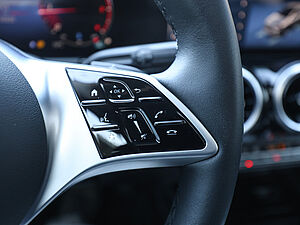 Mercedes-Benz GLA 220 d 4M Progressive Advanced 27 navigation