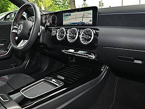 Mercedes-Benz A 200 AMG Sport Advanced Plus 9 navigation