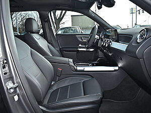 Mercedes-Benz GLB 35 AMG 4M 3 navigation