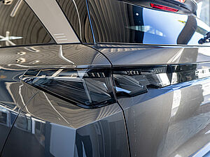 Peugeot 5008 GT HYBRID 136 e-DSC6 22 navigation