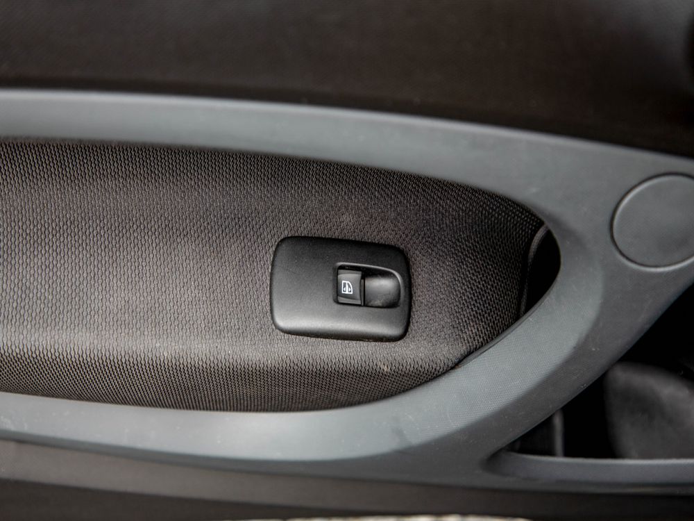 Smart fortwo coupe EQ BAD Klima Bluetooth Tempomat 10