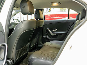 Mercedes-Benz A 250 e Progressive 4 navigation