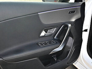 Mercedes-Benz A 180 Progressive 27 navigation