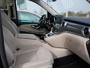 Mercedes-Benz V 300 d 4M Exclusive Edition Lang AMG 9 navigation