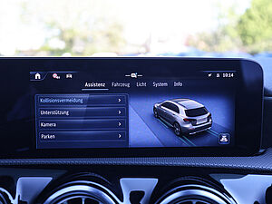 Mercedes-Benz A 250 4M AMG Sport Advanced Plus 13 navigation