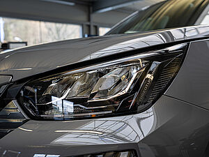 Peugeot 2008 Allure PureTech 100 27 navigation