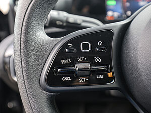Mercedes-Benz A 250 e 27 navigation