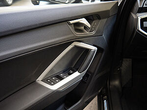 Audi Q3 35 TDI S line 29 navigation