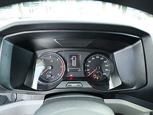Volkswagen Crafter KA 35 mittellang Hochdach FWD 18 navigation
