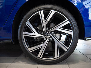 Volkswagen Golf VIII Variant R-Line 2.0 TDI DSG 6 navigation