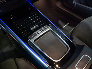 Mercedes-Benz GLA 180 Edition AMG Line AHK 12 navigation