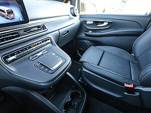 Mercedes-Benz V 300 d AVANTGARDE Extralang 16 navigation
