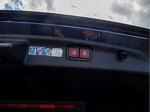 Mercedes-Benz C 300 e AMG Sport Premium 27 navigation