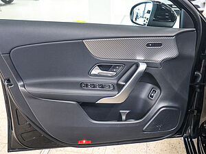 Mercedes-Benz A 200 Limo Progressive Advanced 29 navigation