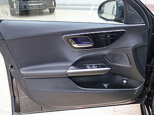 Mercedes-Benz C 180 T Avantgarde Advanced 27 navigation