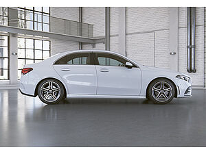 Mercedes-Benz A 200 Limo AMG 5 navigation