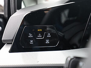 Volkswagen Golf VIII Style 1,5 l TSI 30 navigation
