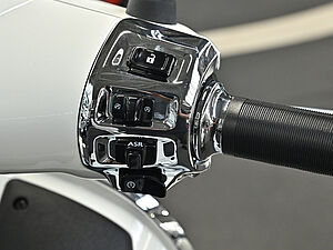 Vespa GTS 125 Super E5+ 8 navigation
