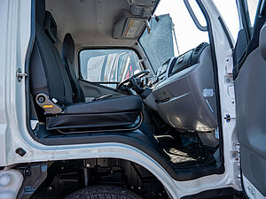 Fuso Canter 6S15 Jotha Absetzkipper 2 navigation