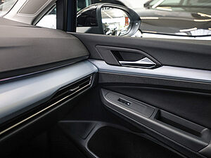 Volkswagen Golf VIII Goal 2,0 l TDI DSG 20 navigation