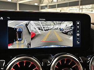 Mercedes-Benz GLA 250 e AMG Line 12 navigation