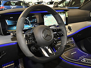 Mercedes-Benz E 63 AMG 4M 28 navigation