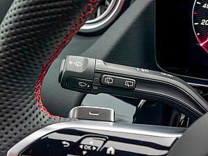 Mercedes-Benz GLA 180 Edition AMG Line 18 navigation