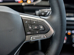 Volkswagen T-Roc R-Line 1.0 TSI 17 navigation