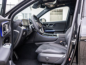 Mercedes-Benz GLC 200 4M AMG Line Advanced Plus 19 navigation