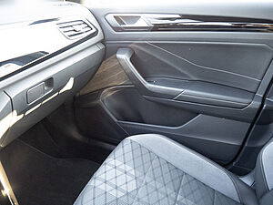 Volkswagen T-Roc 1.0 TSI R-Line 19 navigation