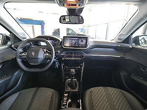 Peugeot 208 Neuer Allure PureTech 100 6 navigation