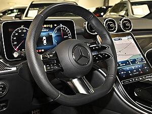 Mercedes-Benz C 300 e 4M AMG Line 28 navigation