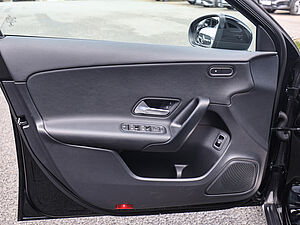 Mercedes-Benz A 250 e 31 navigation