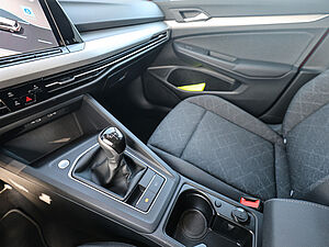 Volkswagen Golf VIII Variant Life 1,5 l TSI 18 navigation