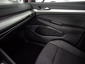 Volkswagen Golf VIII Variant Life 2.0 TDI DSG 17 navigation