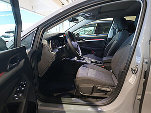 Volkswagen Golf VIII Life 1.5 TSI 10 navigation