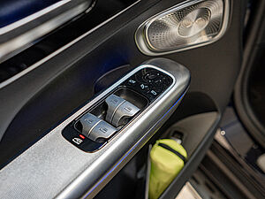 Mercedes-Benz GLC 300 4M AMG Line 22 navigation