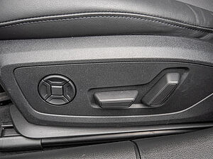 Audi A6 Avant 40 TDI quattro S line 22 navigation
