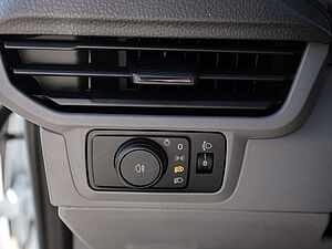 Volkswagen T7 Kasten 2.0 TDI 28 navigation